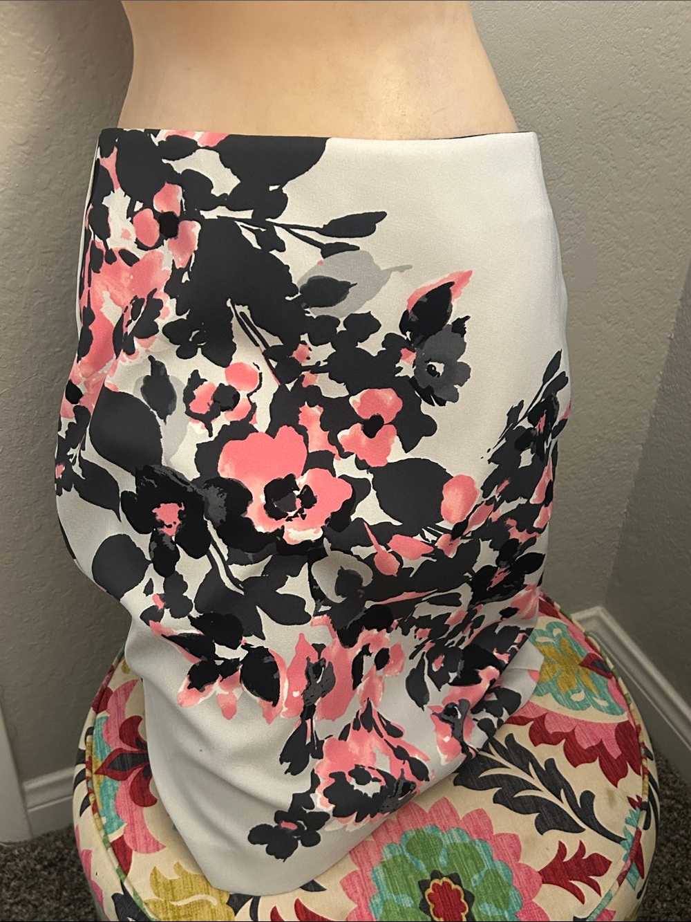 New York & Company White Floral Skirt with Black & Pink Accents